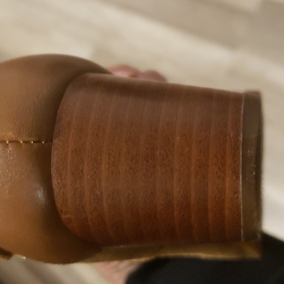 ALEX MARIE SZ 5.5 TAN SUEDE ANKLE BOOTIES - Picture 6 of 10